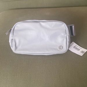Lululemon Everywhere Belt Bag NWT
